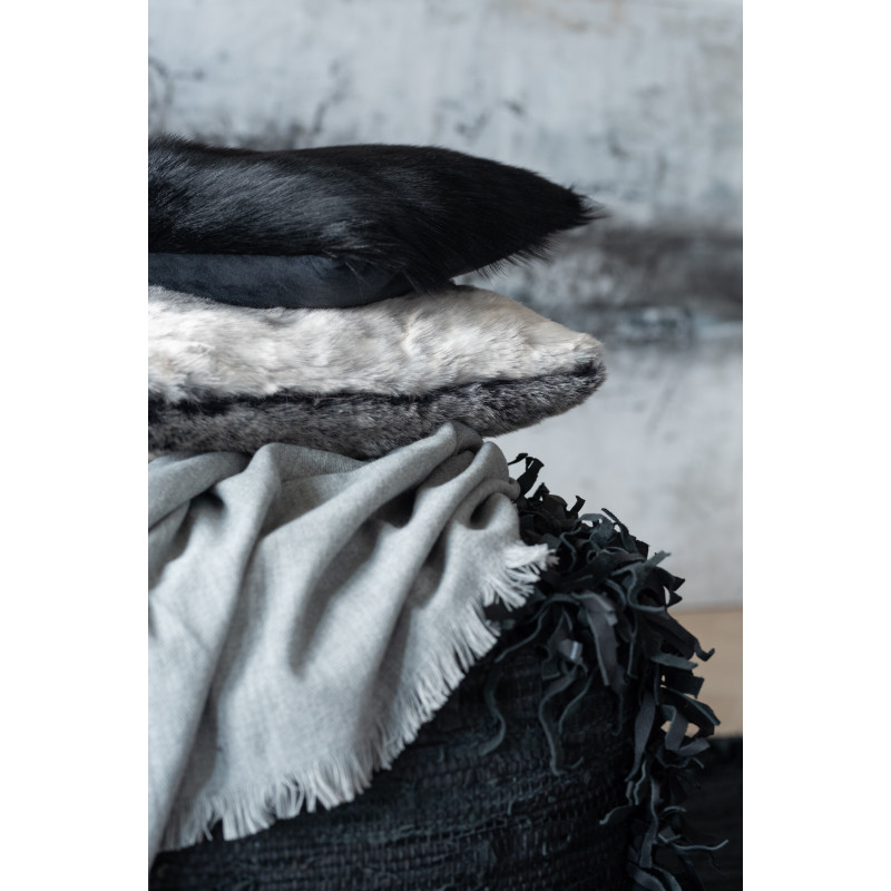 Coussin Carré Goaty 40x40 en Fausse fourrure Noir - 4