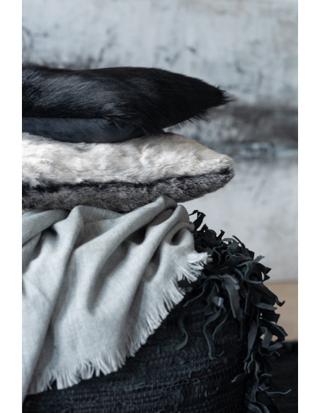 Coussin Carré Goaty 40x40 en Fausse fourrure Noir - 4