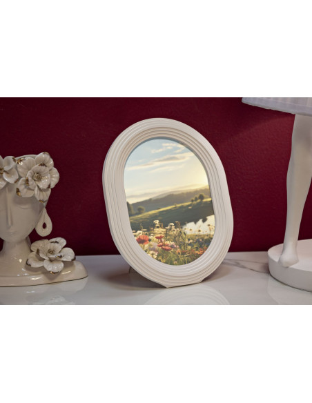 Cadre photo moderne ovale en Résine Blanc pour photo 15x20 cm Ovally 