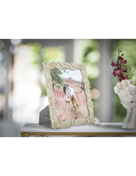 Cadre photo original Fleurs et Feuilles en Résine Blanc crème pour photo 20x25 cm Kelan 