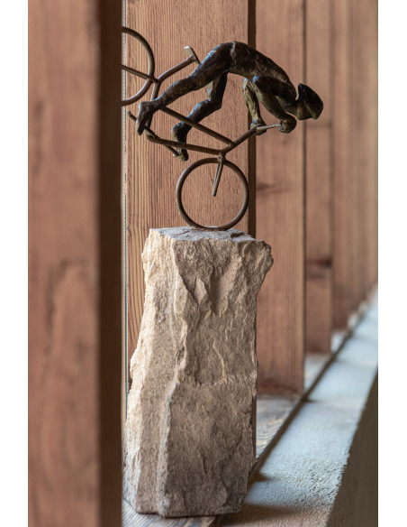 Sculptures déco moderne Cyclistes en Résine Beige Noir Ramu (Lot de 2) - 2