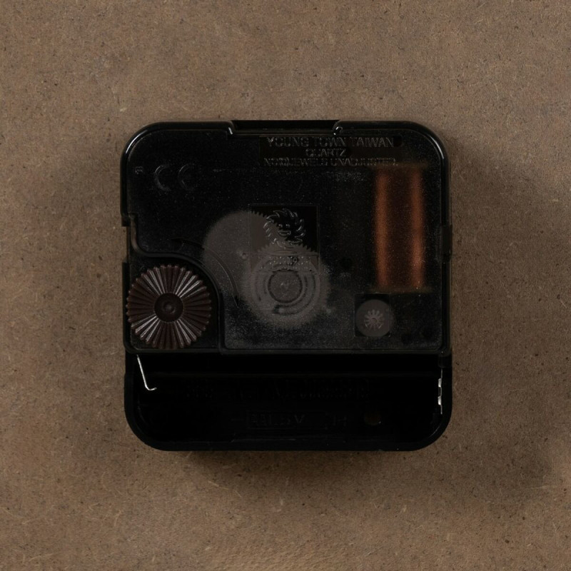 Horloge murale moderne Ronde 57 cm en Bois MDF Métal Naturel Escalona - 8