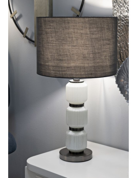 Grande Lampe à poser moderne Hauteur 57 cm en Céramique Blanc Brillant Tissu Gris Métal Argenté Brighty 
