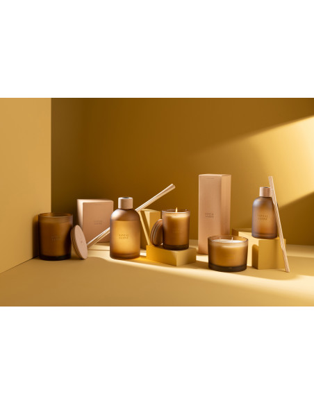 Bougie parfumée Senteur Boisée Santal Satiné 28 heures Accords Essentiels - 4
