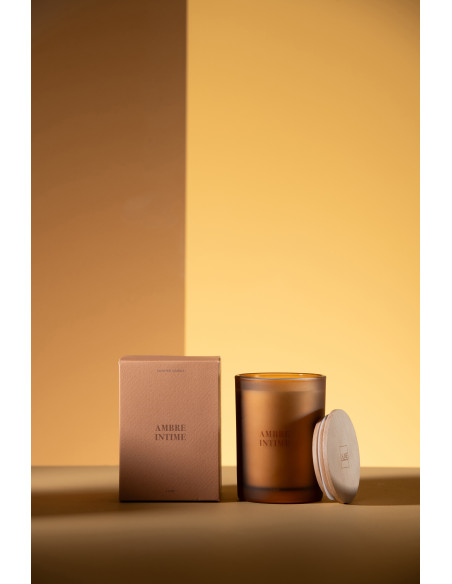 Bougie parfumée Senteur Boisée Ambre intime 38 heures Accords Essentiels - 3