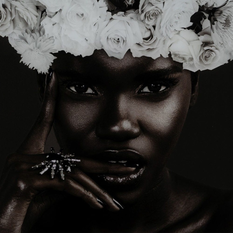 Grand Tableau mural impression sur verre Femme Fleurs 80x120 en Verre trempé Noir Blanc Ansia - 3