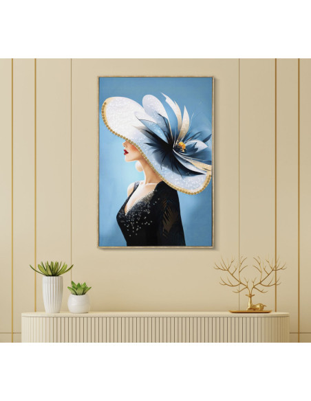 Grande toile murale peinte Femme chapeau bleu 62x92 avec cadre doré Dori 