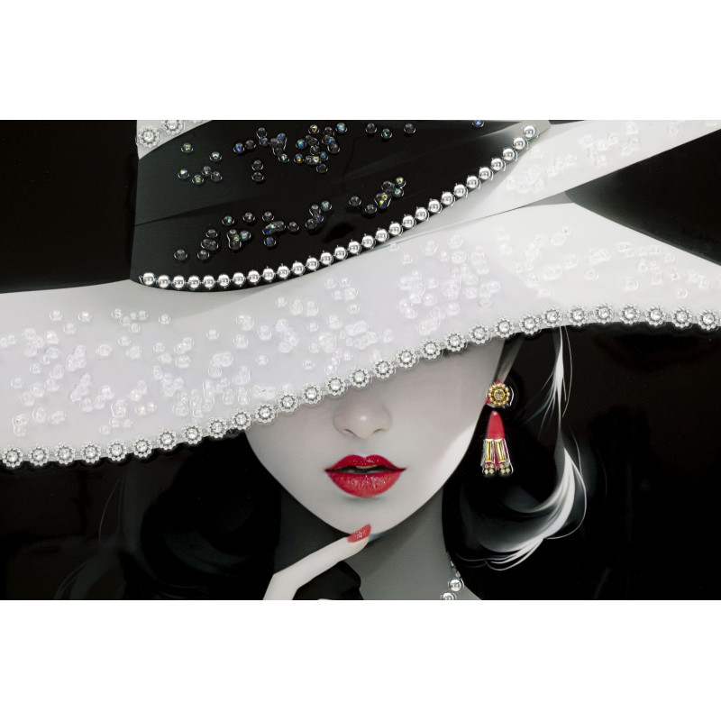 Toile murale peinte Femme chapeau blanc fond noir 62x92 avec cadre doré Marty 