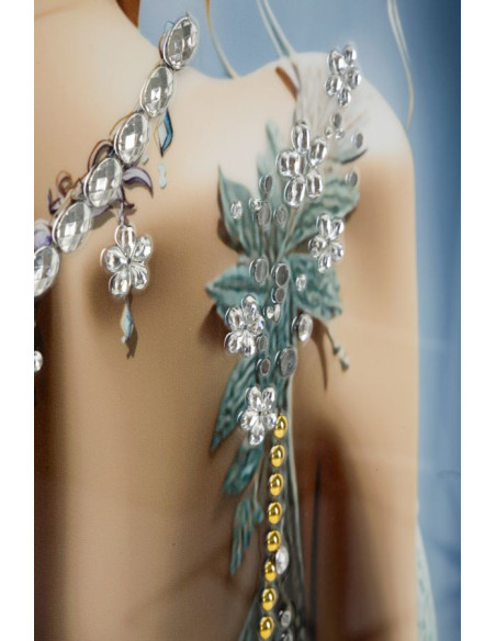 Grande toile murale peinte Femme dos bijoux fleurs blanches 72x102 avec cadre argenté Isabel 