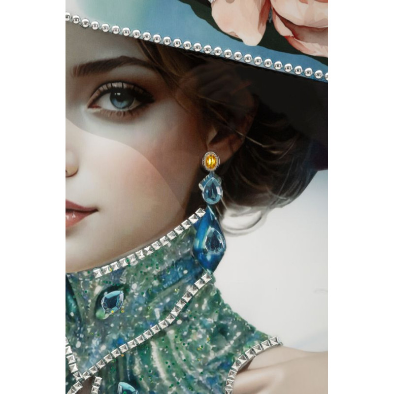 Toile murale peinte Femme chapeau bleu col bijou 62x92 avec cadre noir Pam 