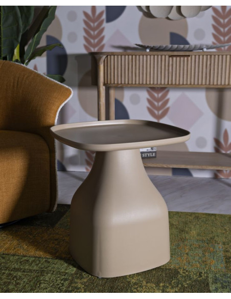 Table d'appoint moderne Carrée Hauteur 50 cm Polypropylène Beige Gia 
