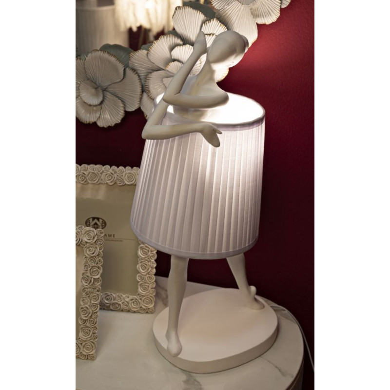 Grande Lampe à poser moderne Danseuse Hauteur 62 cm Résine Tissu Blanc Ballet 