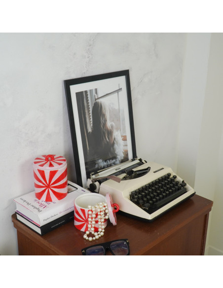 Boite déco moderne avec couvercle Tourbillon 11 cm Céramique Rouge Rose clair Swirl 
