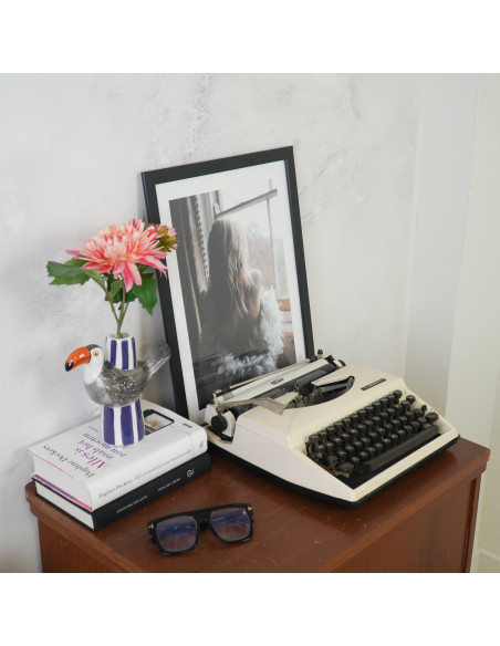 Vase original Hauteur 16 cm Céramique Noir Blanc Bleu Toucan 