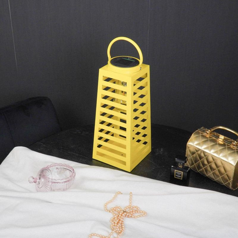 Grande Lampe solaire Lanterne à suspendre Hauteur 32 cm Métal Jaune Summer 