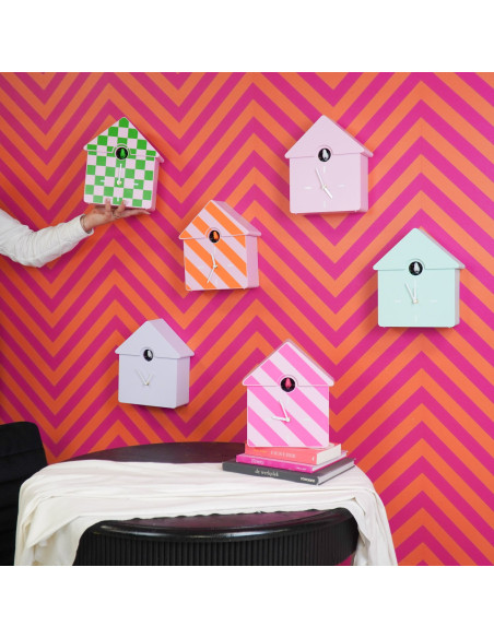 Horloge murale moderne Coucou Nichoir Hauteur 27 cm Plastique Rose clair Rose fluo Motif rayures Cucko 