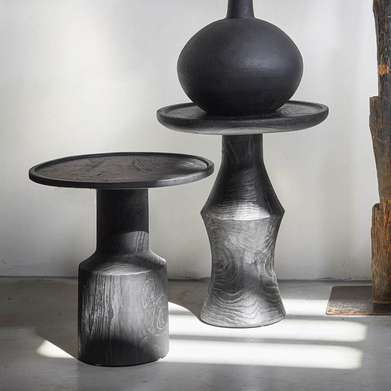 Table d’appoint ronde noire en teck...