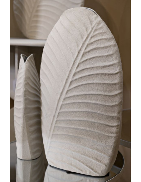 Vase design wabi-sabi Ovale Métal Blanc crème Motif feuille Dune H 41 cm 