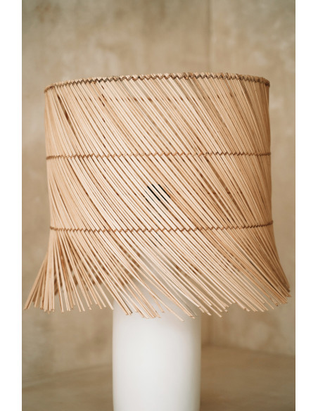 Lampe à poser originale Cheveux Hauteur 55 cm en Terre cuite Blanc Rotin Naturel The Rattan 