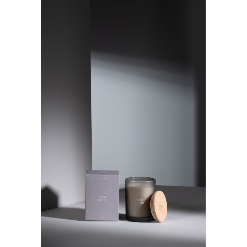 Bougie parfumée Mélange boisé Cuir Désir 38 H Verre Beige Cire Accord Essentiels 