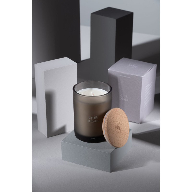 Bougie parfumée Mélange boisé Cuir Désir 38 H Verre Beige Cire Accord Essentiels 