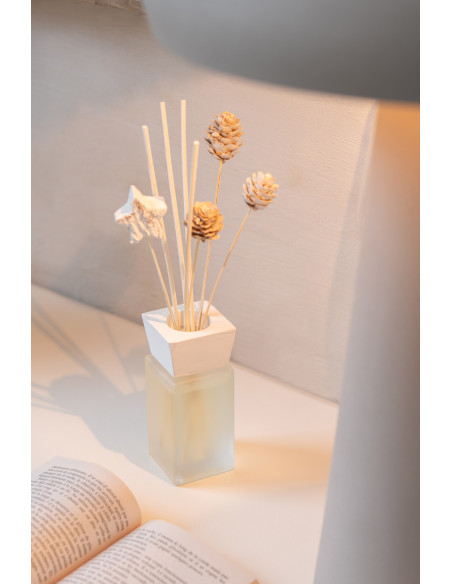 Diffuseur de parfum à bâtonnets Cinnamon 100 ml Verre Blanc Fleurs séchées Aroméya 