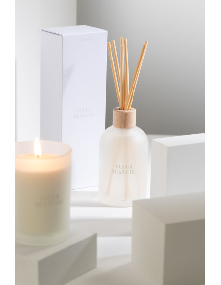 Grand Diffuseur de parfum à bâtonnets Mélange floral Fleur Blanche 550 ml Verre Blanc Accords Essentiels 