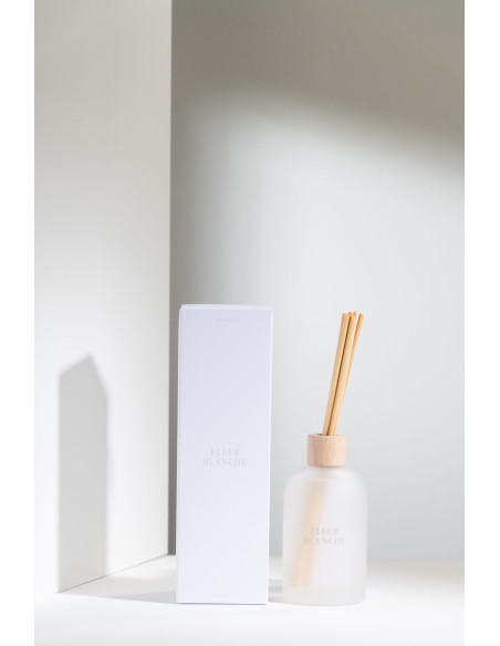 Diffuseur de parfum à bâtonnets Mélange floral Fleur Blanche 250 ml Verre Blanc Accords Essentiels 