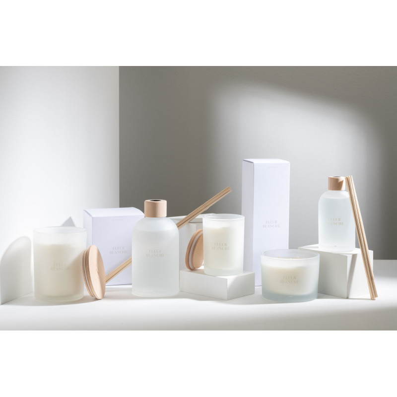 Bougie parfumée Mélange floral Fleur Blanche 38 H Verre Blanc Cire Accords Essentiels 