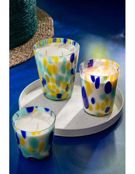 Bougie longue durée seventies Mélange frais White Tea 50 H Verre Bleu Jaune Moucheté Cire Noa 