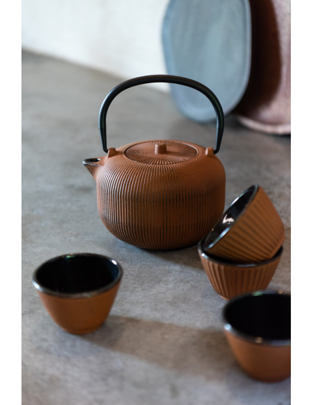 Lot de 4 Tasses à thé Japandi chic 110 ml Fonte Marron Émaillé Kumori 