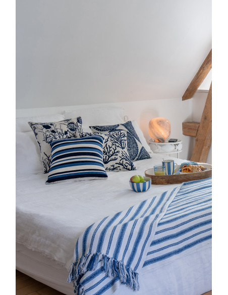 Lot de 3 Coussin bord de mer chic Carré 45x45 Tissu Blanc cassé Bleu foncé Calmarea 