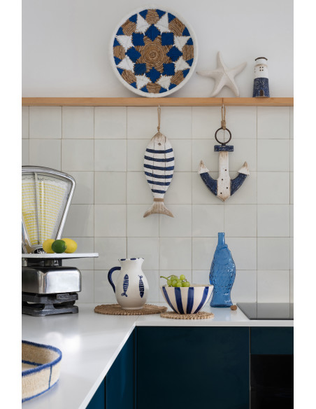 Grande Décoration à suspendre Poisson H 52 cm Bois de paulownia Naturel Bleu foncé Blanc Nautina 