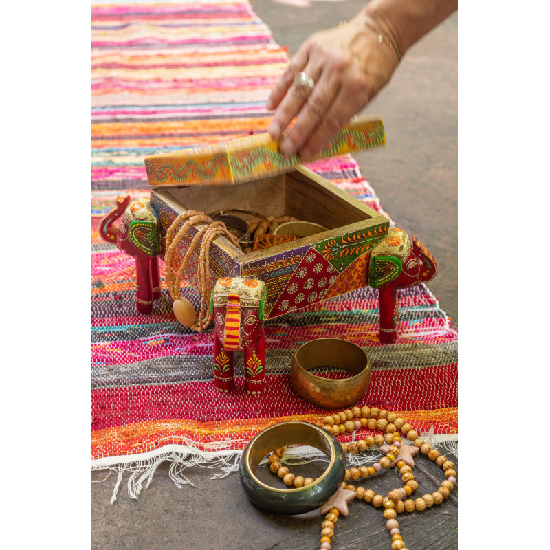 Boite de rangement déco indienne sur pieds Éléphants Carrée 23 cm Bois de manguier Multicolore Delhi 