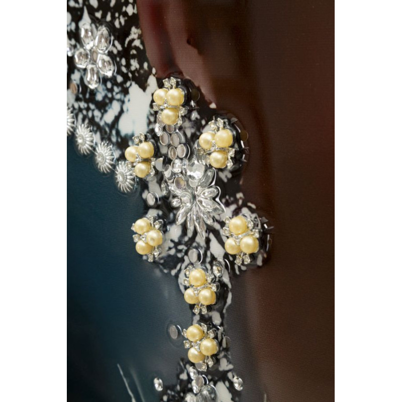 Grande Toile murale peinte Femme glamour Cadre noir 102x152 Finition laquée Orleans A 