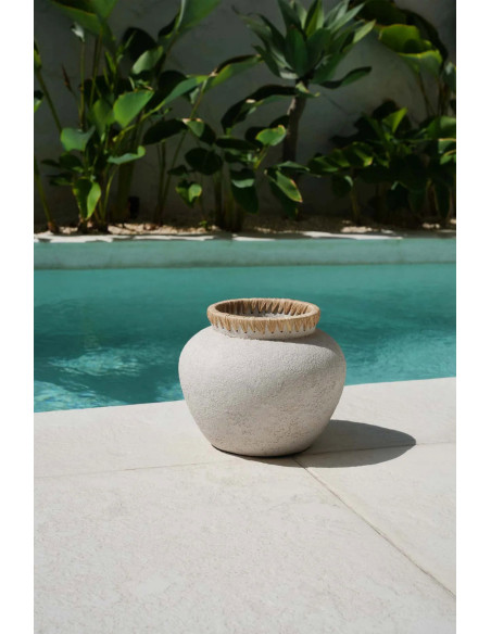 Vase Rond Hauteur 23 cm en Terre cuite Gris béton Raphia Naturel The Styly 
