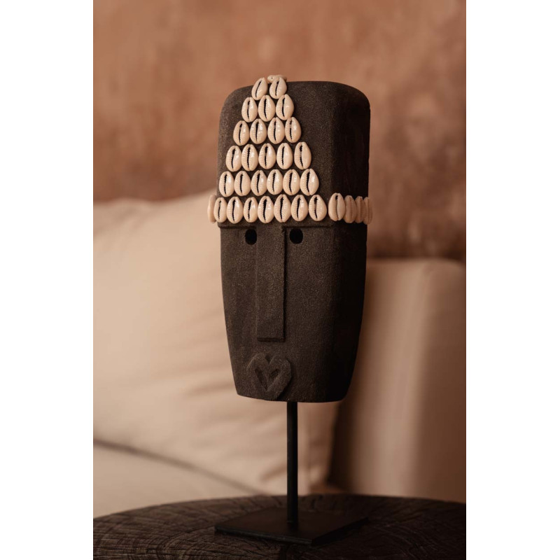 Sculpture déco primitive sur pied Hauteur 32 cm Grès Gris Coquillage Beige Métal Noir The Sumba Stone 