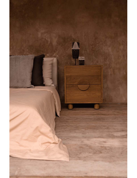 Sculpture déco primitive sur pied Hauteur 32 cm Grès Gris Coquillage Beige Métal Noir The Sumba Stone 