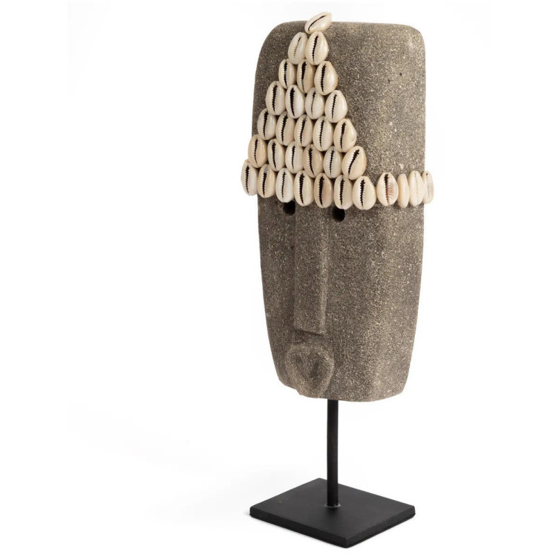 Sculpture déco primitive sur pied Hauteur 32 cm Grès Gris Coquillage Beige Métal Noir The Sumba Stone 