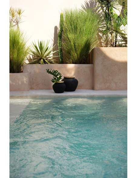 Vase Rond Hauteur 27 cm en Terre cuite Noir Raphia Naturel The Styly 