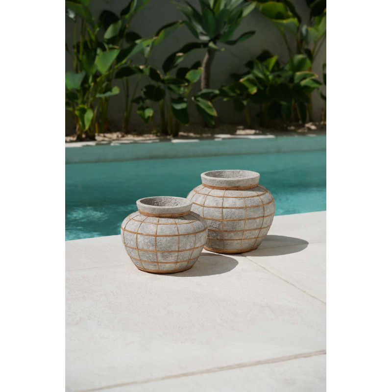 Vase Rond Hauteur 27 cm en Terre cuite Gris béton Raphia Naturel The Belly 