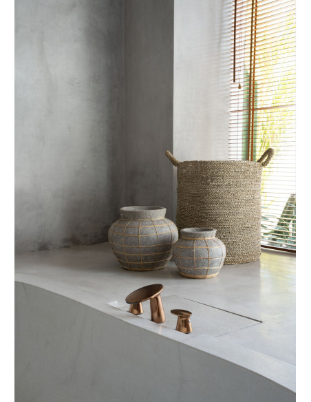 Vase Rond Hauteur 27 cm en Terre cuite Gris béton Raphia Naturel The Belly 