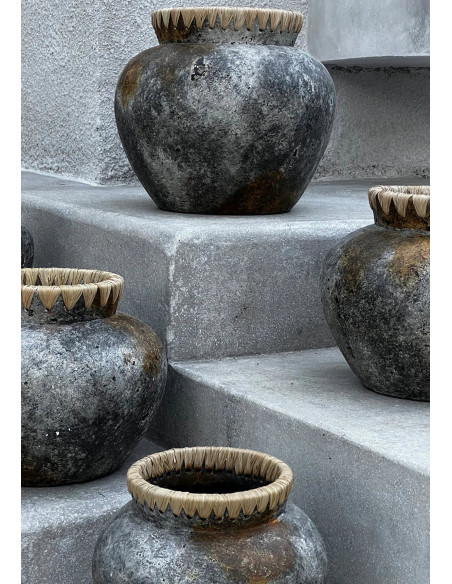 Vase Rond Hauteur 19 cm en Terre cuite Gris antique Raphia Naturel The Styly 