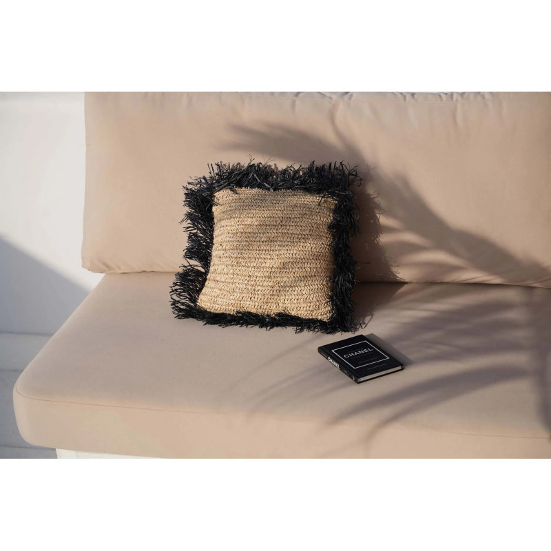Housse de coussin Carrée 40x40 en Raphia Naturel Noir avec franges The Raffia Square 