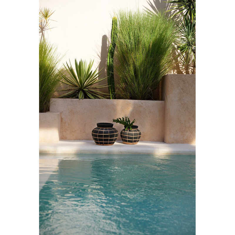 Vase Rond Hauteur 27 cm en Terre cuite Noir Raphia Naturel The Belly 