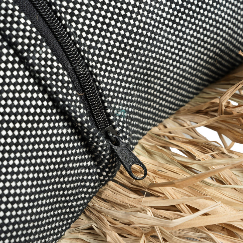 Housse de coussin Rectangulaire 50x30 en Coton Noir Raphia Naturel avec franges The Cotton Bonita 