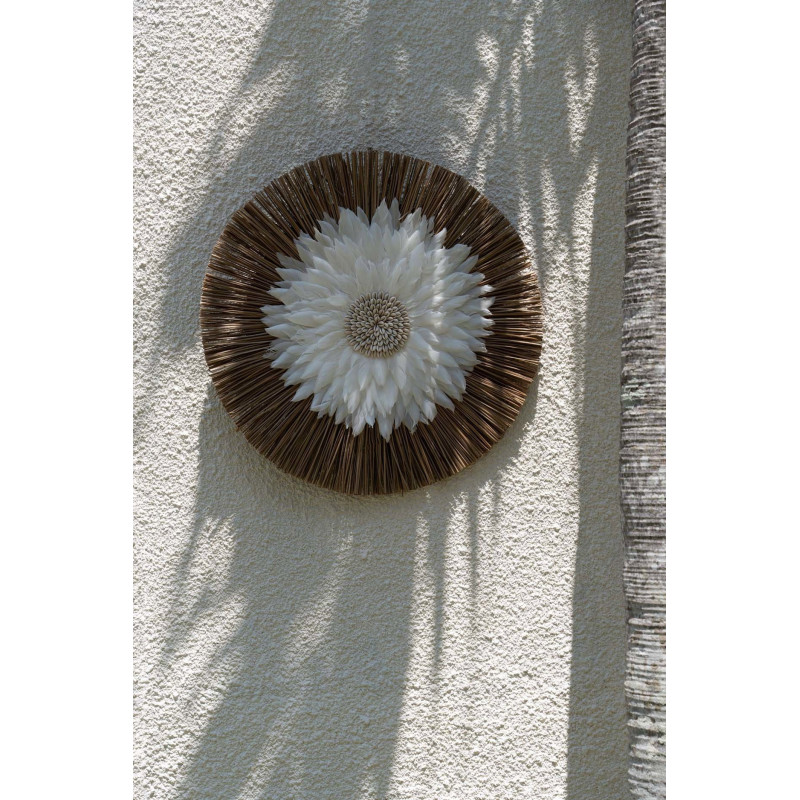 Décoration murale originale Jujuhat balinais 55 cm en Herbe Naturel Plume Blanc The Alang 