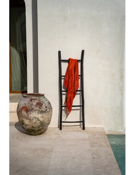 Porte serviettes original Échelle 5 niveaux en Bois de teck Noir The Tulum 