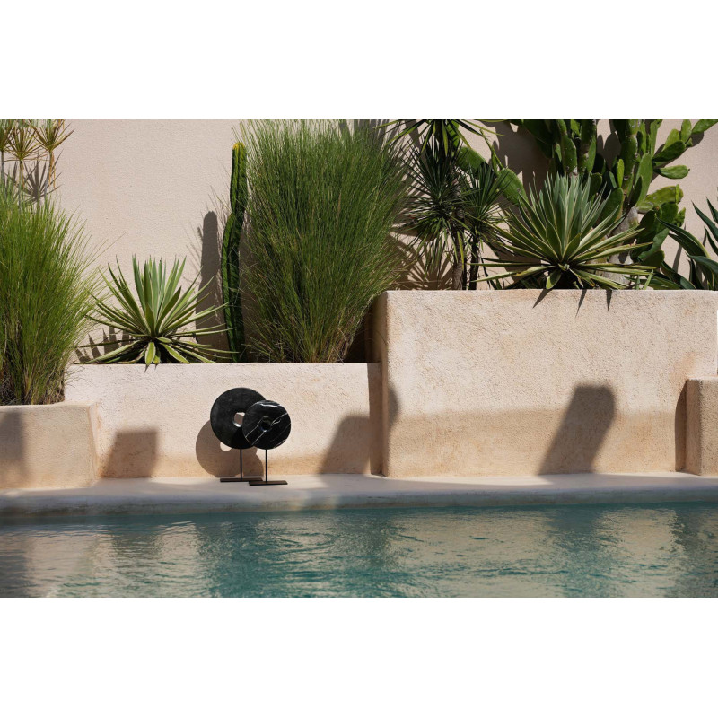 Sculpture moderne sur pied Disque Hauteur 40 cm en Marbre Métal Noir The Disk 