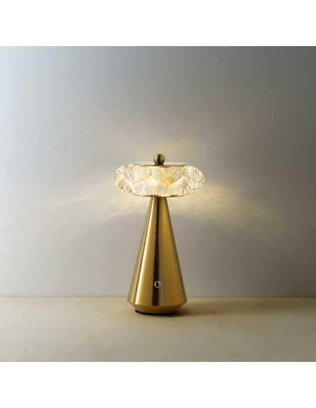 Lampe à poser LED rechargeable art déco chic H 24 cm Métal Laiton doré The Diamond Diva 